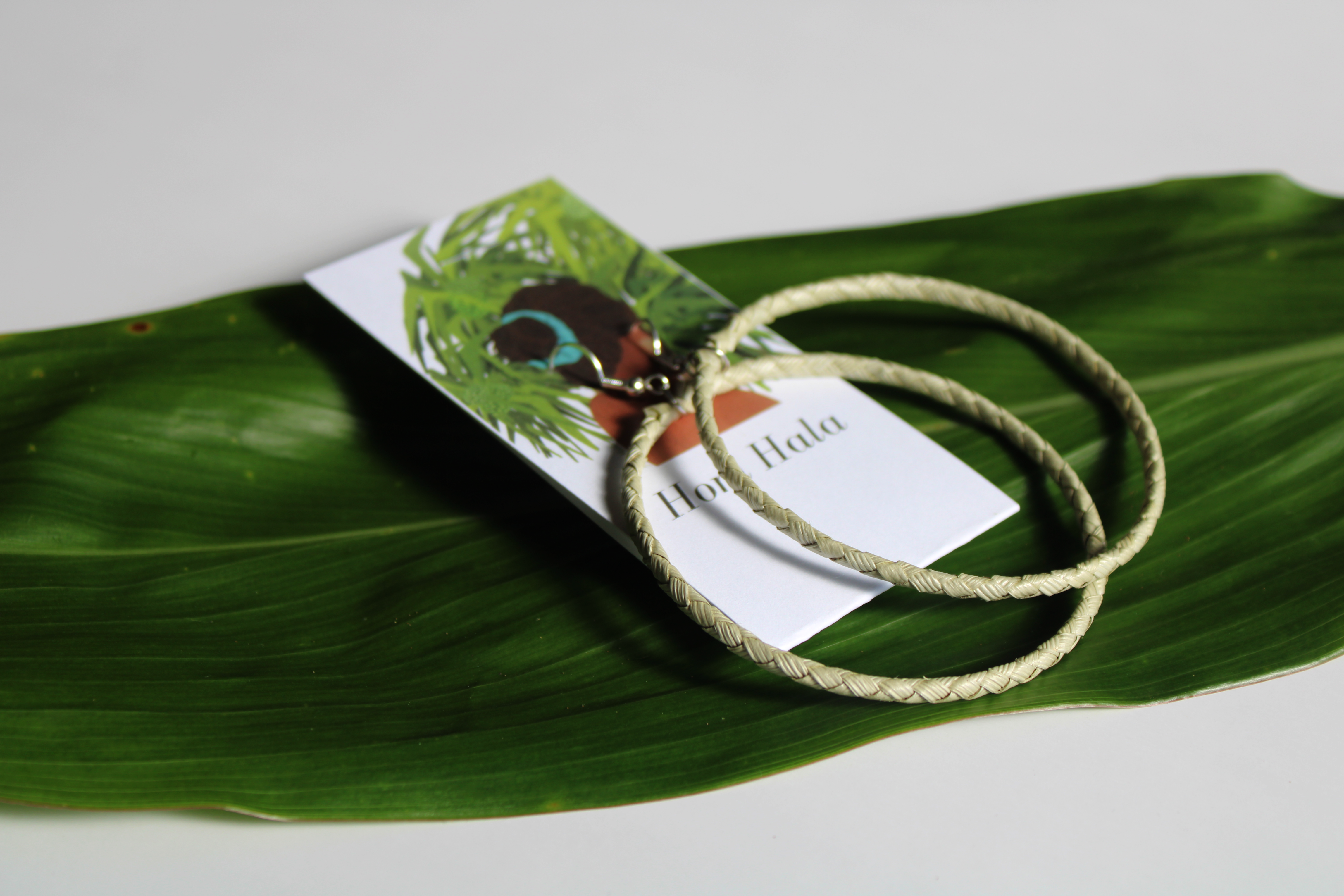 Hawaiian Woven Jewelry – Honi Hala